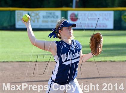 Thumbnail 2 in Redwood vs. Marin Catholic (MCAL Final) photogallery.
