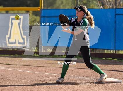 Thumbnail 1 in Thousand Oaks @ Agoura photogallery.