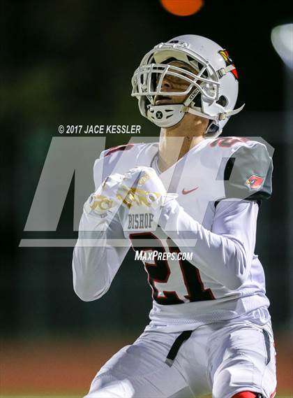 Thumbnail 1 in Golden Valley vs. Bishop Diego (CIFSS Div 6 Final) photogallery.