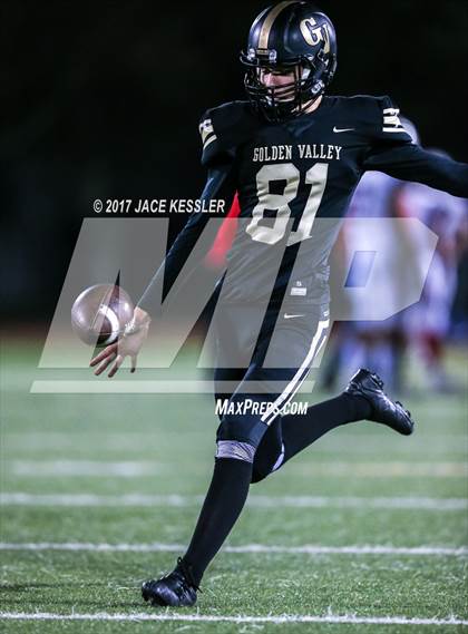Thumbnail 3 in Golden Valley vs. Bishop Diego (CIFSS Div 6 Final) photogallery.