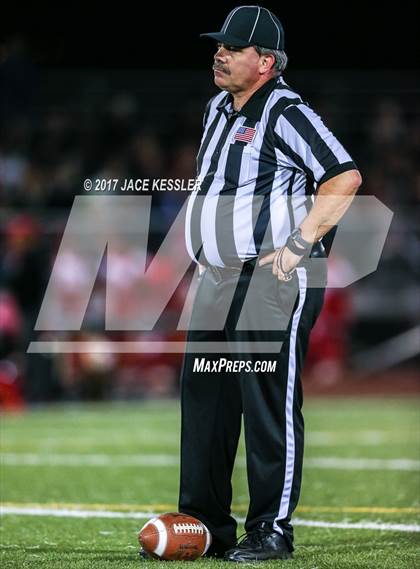 Thumbnail 3 in Golden Valley vs. Bishop Diego (CIFSS Div 6 Final) photogallery.