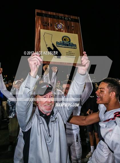Thumbnail 3 in Golden Valley vs. Bishop Diego (CIFSS Div 6 Final) photogallery.