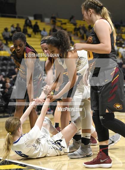 Thumbnail 1 in Clovis West vs Windward (CIF State Southern Regional Open Final) photogallery.