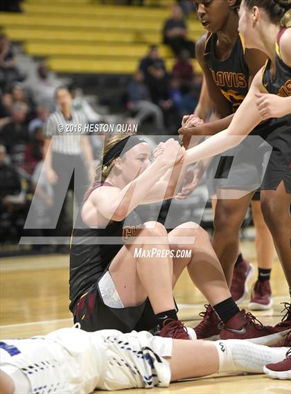 Thumbnail 3 in Clovis West vs Windward (CIF State Southern Regional Open Final) photogallery.