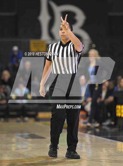 Thumbnail 3 in Clovis West vs Windward (CIF State Southern Regional Open Final) photogallery.
