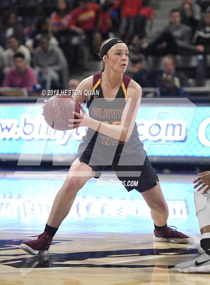 Thumbnail 3 in Clovis West vs Windward (CIF State Southern Regional Open Final) photogallery.