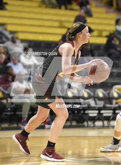 Thumbnail 3 in Clovis West vs Windward (CIF State Southern Regional Open Final) photogallery.