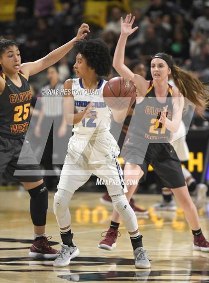 Thumbnail 2 in Clovis West vs Windward (CIF State Southern Regional Open Final) photogallery.