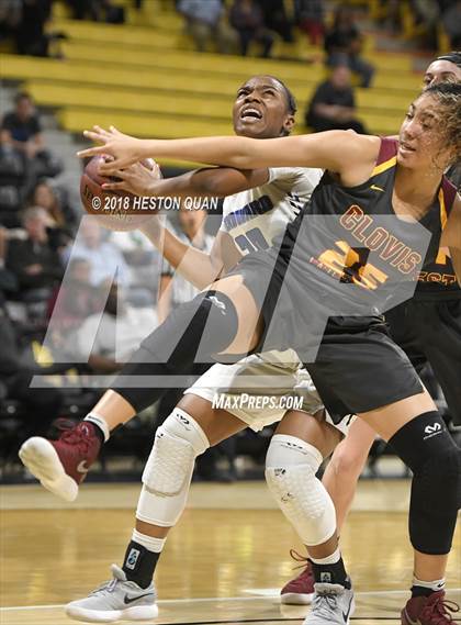 Thumbnail 2 in Clovis West vs Windward (CIF State Southern Regional Open Final) photogallery.