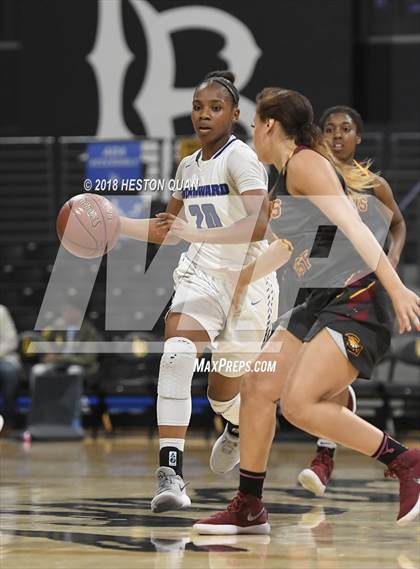 Thumbnail 3 in Clovis West vs Windward (CIF State Southern Regional Open Final) photogallery.