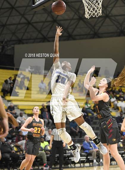 Thumbnail 1 in Clovis West vs Windward (CIF State Southern Regional Open Final) photogallery.