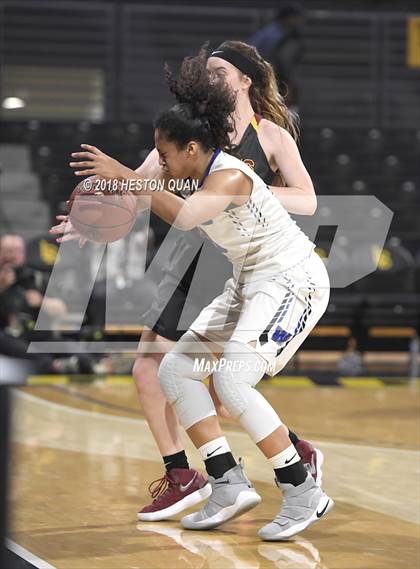 Thumbnail 1 in Clovis West vs Windward (CIF State Southern Regional Open Final) photogallery.