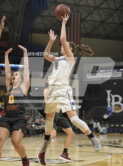 Thumbnail 2 in Clovis West vs Windward (CIF State Southern Regional Open Final) photogallery.