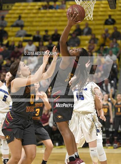 Thumbnail 3 in Clovis West vs Windward (CIF State Southern Regional Open Final) photogallery.