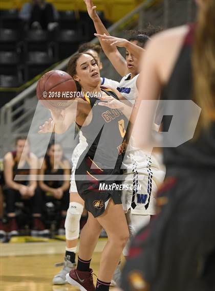 Thumbnail 3 in Clovis West vs Windward (CIF State Southern Regional Open Final) photogallery.