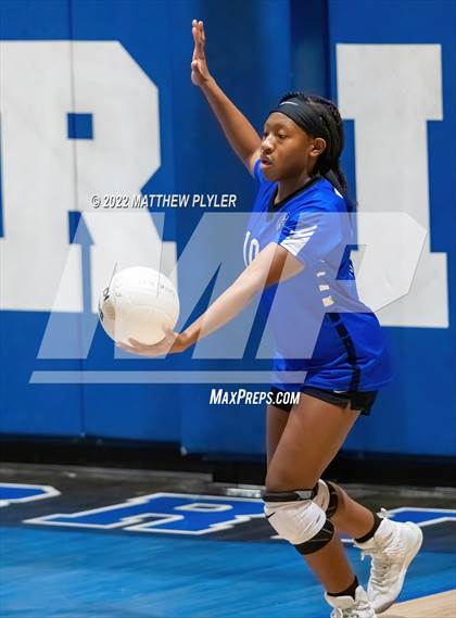 Thumbnail 1 in University Christian vs Fayetteville Christian (NCISAA 2A - Semi-Final) photogallery.