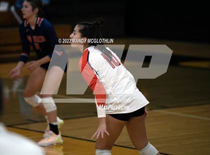 Thumbnail 3 in New Berlin @ Illini Central photogallery.