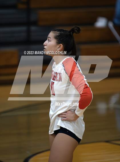 Thumbnail 2 in New Berlin @ Illini Central photogallery.