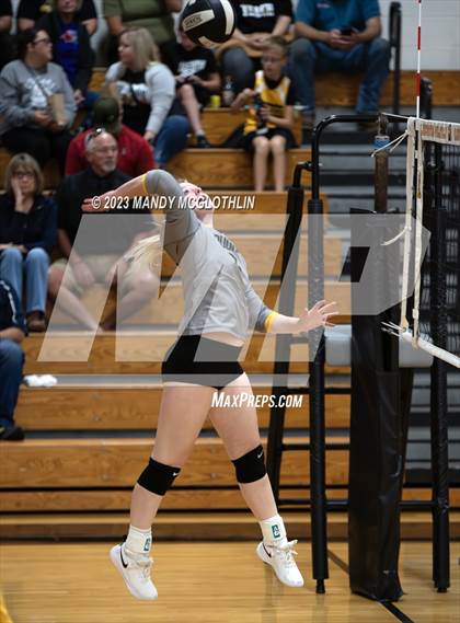 Thumbnail 3 in New Berlin @ Illini Central photogallery.