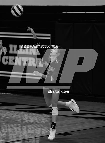 Thumbnail 3 in New Berlin @ Illini Central photogallery.