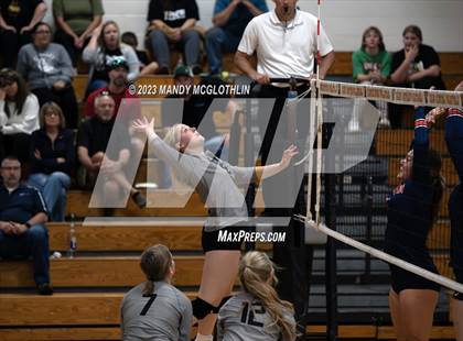 Thumbnail 2 in New Berlin @ Illini Central photogallery.