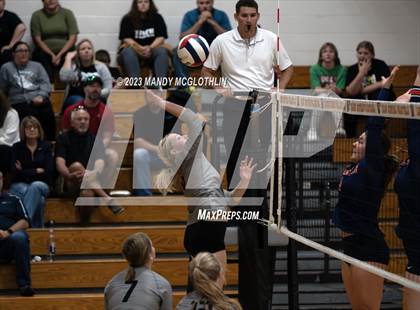 Thumbnail 3 in New Berlin @ Illini Central photogallery.
