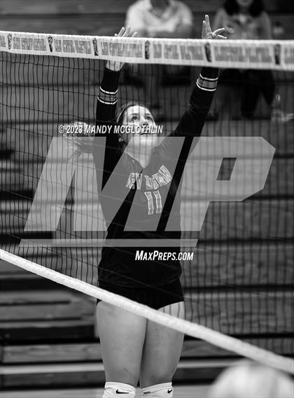 Thumbnail 3 in New Berlin @ Illini Central photogallery.
