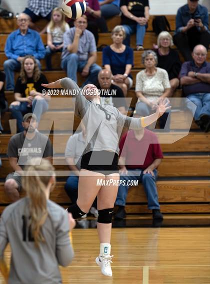 Thumbnail 3 in New Berlin @ Illini Central photogallery.