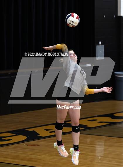 Thumbnail 1 in New Berlin @ Illini Central photogallery.
