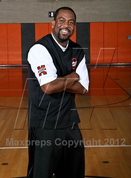 Thumbnail 3 in Mamaroneck Varsity Boys Basketball Team & Individual Photos photogallery.