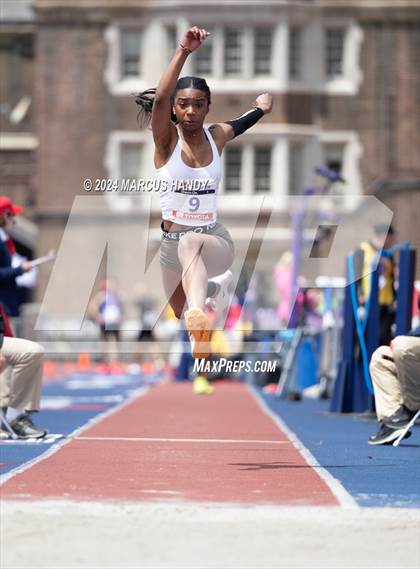 Thumbnail 2 in Penn Relays (Triple Jump) photogallery.