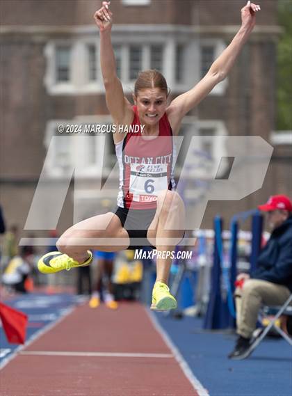 Thumbnail 3 in Penn Relays (Triple Jump) photogallery.