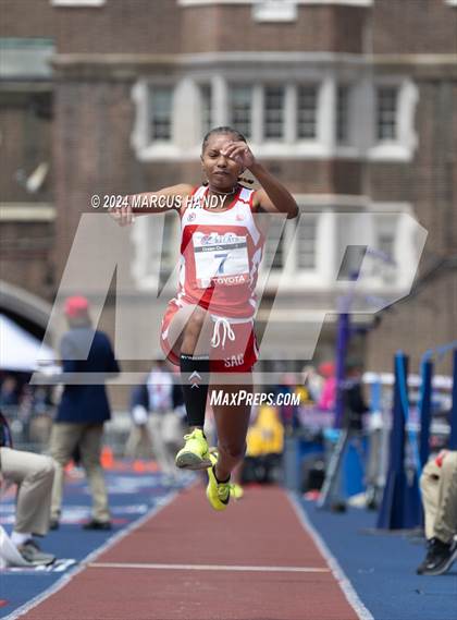 Thumbnail 2 in Penn Relays (Triple Jump) photogallery.