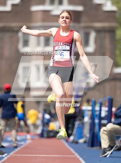 Thumbnail 3 in Penn Relays (Triple Jump) photogallery.
