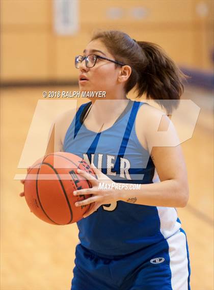 Thumbnail 1 in Lanier @ Boerne-Champion photogallery.