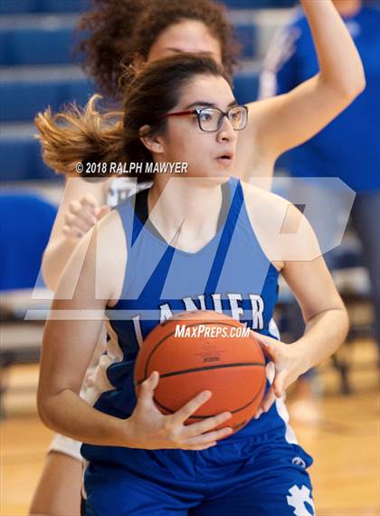Thumbnail 1 in Lanier @ Boerne-Champion photogallery.