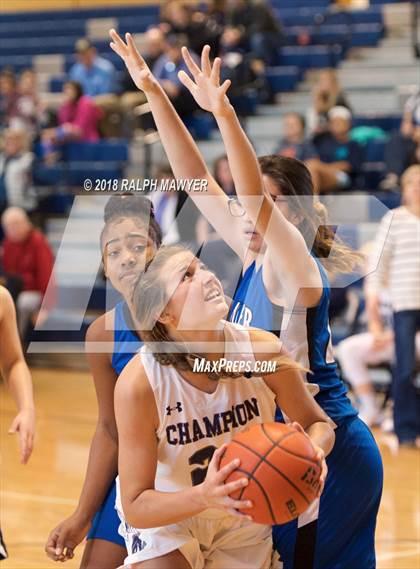 Thumbnail 1 in Lanier @ Boerne-Champion photogallery.