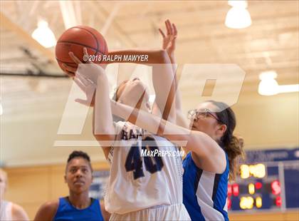 Thumbnail 3 in Lanier @ Boerne-Champion photogallery.