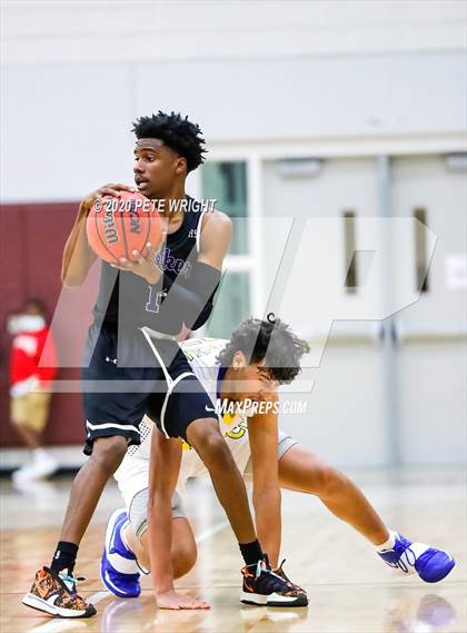 Thumbnail 3 in Booker vs. Charlotte (Suncoast Holiday Classic) photogallery.