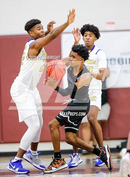 Thumbnail 2 in Booker vs. Charlotte (Suncoast Holiday Classic) photogallery.