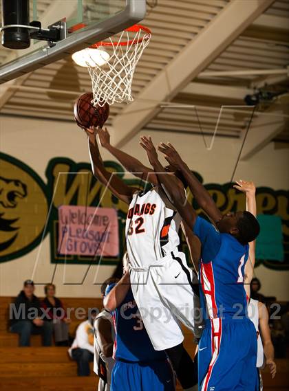 Thumbnail 2 in Christian Brothers vs. Foothill (Mark Macres Basketball Tournament) photogallery.