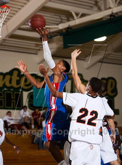 Thumbnail 2 in Christian Brothers vs. Foothill (Mark Macres Basketball Tournament) photogallery.