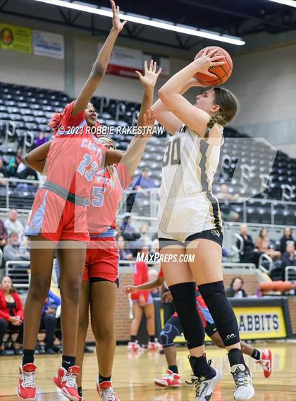 Thumbnail 3 in Kaufman vs. Carter (UIL 4A Bi-District Playoff) photogallery.