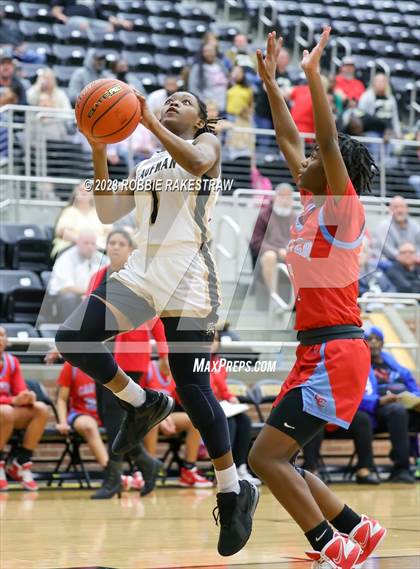 Thumbnail 3 in Kaufman vs. Carter (UIL 4A Bi-District Playoff) photogallery.
