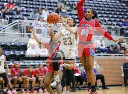 Thumbnail 2 in Kaufman vs. Carter (UIL 4A Bi-District Playoff) photogallery.