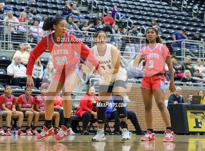 Thumbnail 2 in Kaufman vs. Carter (UIL 4A Bi-District Playoff) photogallery.