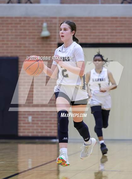 Thumbnail 1 in Kaufman vs. Carter (UIL 4A Bi-District Playoff) photogallery.