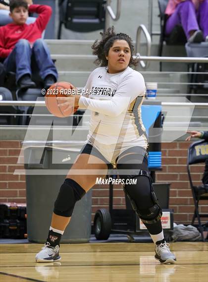 Thumbnail 3 in Kaufman vs. Carter (UIL 4A Bi-District Playoff) photogallery.