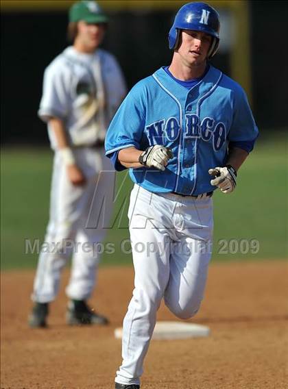 Thumbnail 3 in Norco vs. De La Salle (Anderson Bat Classic) photogallery.