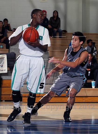 Thumbnail 1 in Villa Park vs Santiago (MaxPreps Holiday Classic) photogallery.